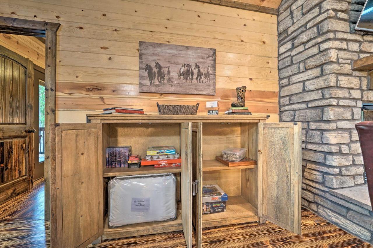 Broken Bow Cabin Deck With Hot Tub And Pool Table! Exterior foto